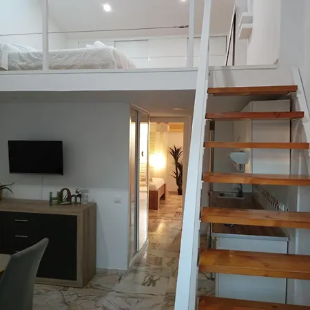 Brisas Vip Tesoro Apartment